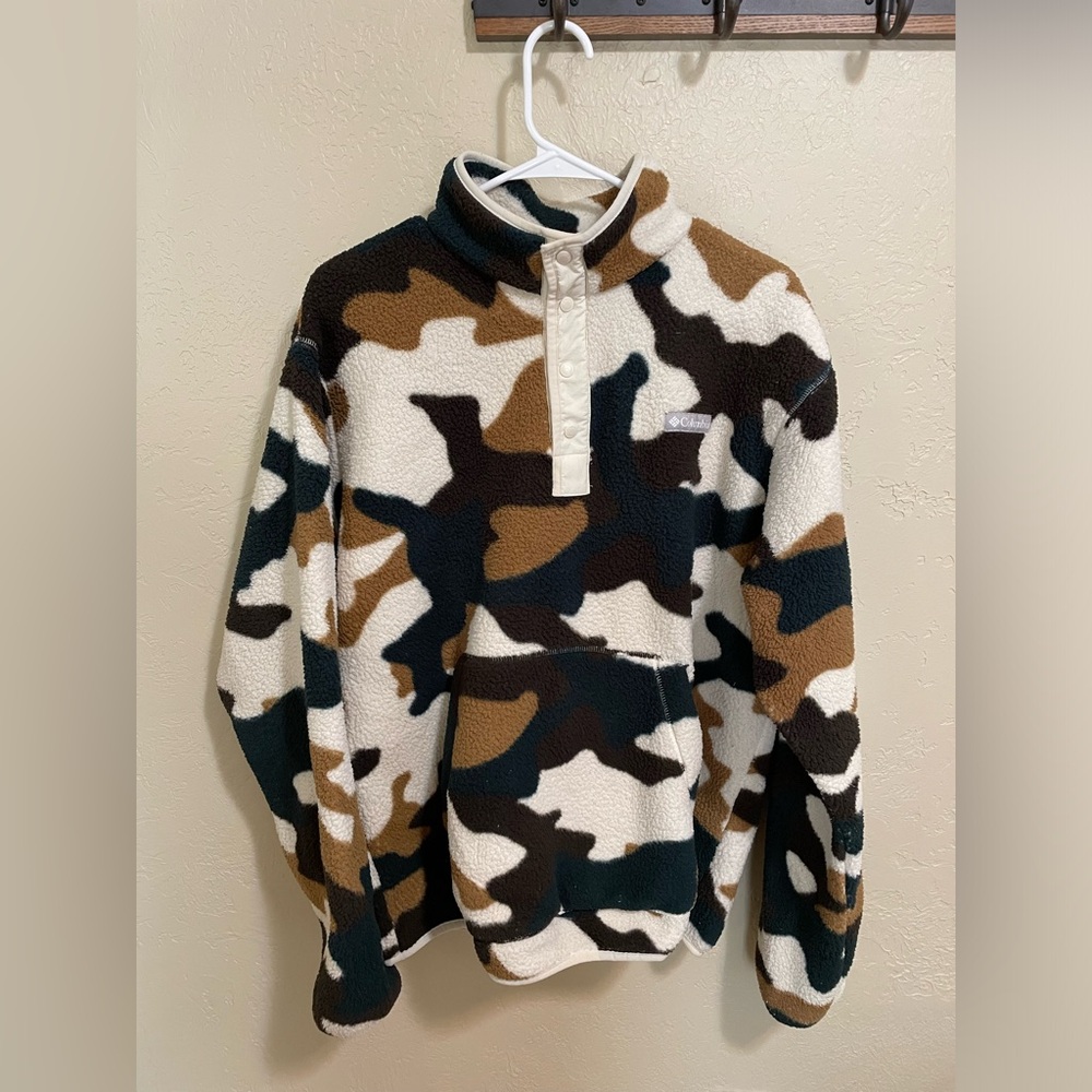 Men’s Size Medium Columbia Fleece Pullover